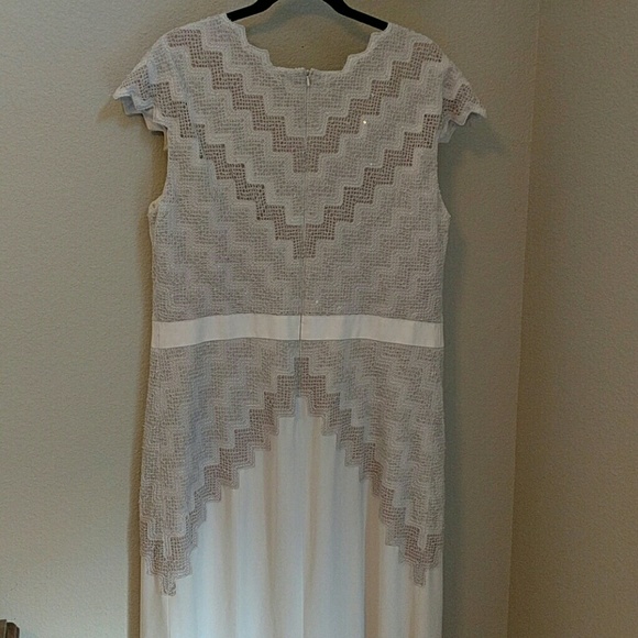 Tadashi Shoji Serena Gown - Picture 6 of 8